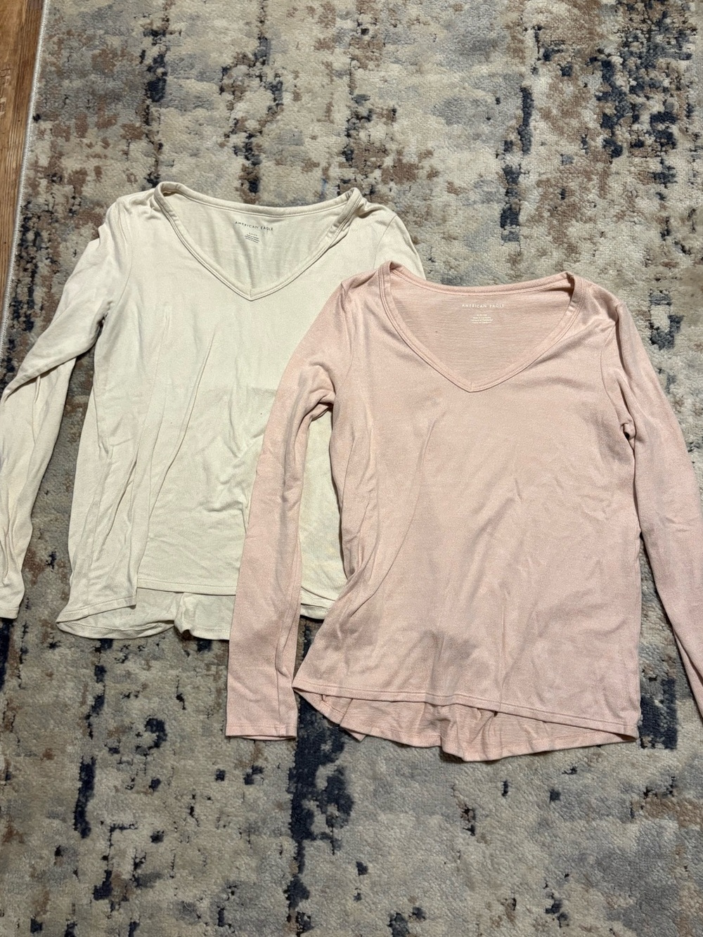 American Eagle Outfitters Long Sleeve V-Neck Tops — Blush Pink & Cream